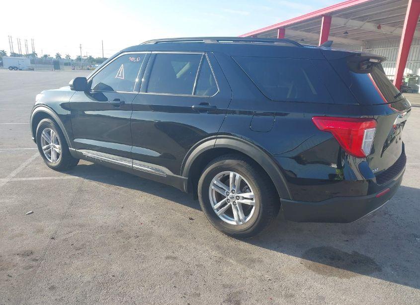 Photo 3 of 2021 Ford Explorer XLT (VIN 1FMSK7DH3MGB86797)