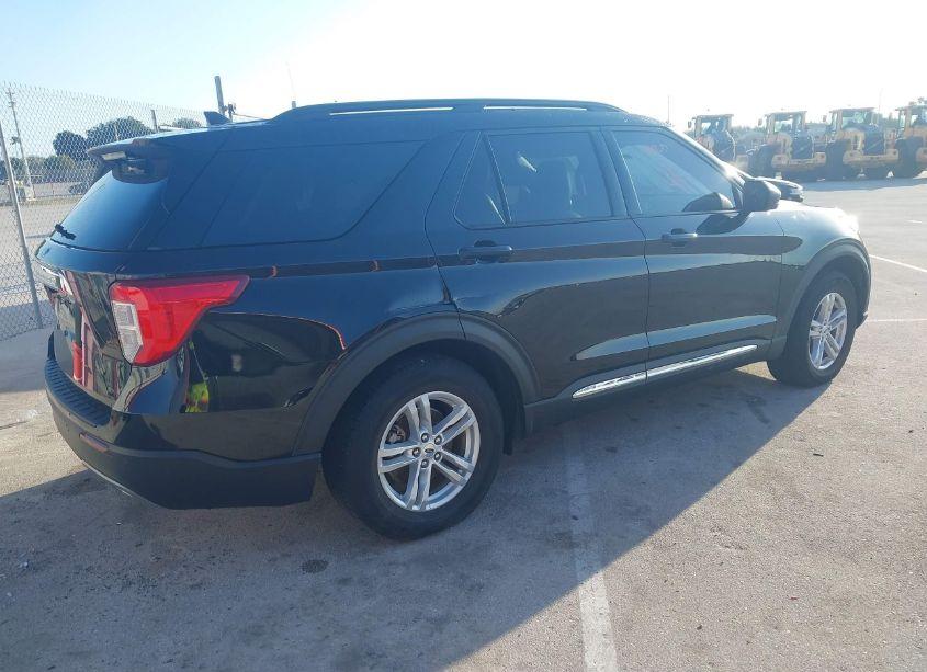 Photo 4 of 2021 Ford Explorer XLT (VIN 1FMSK7DH3MGB86797)