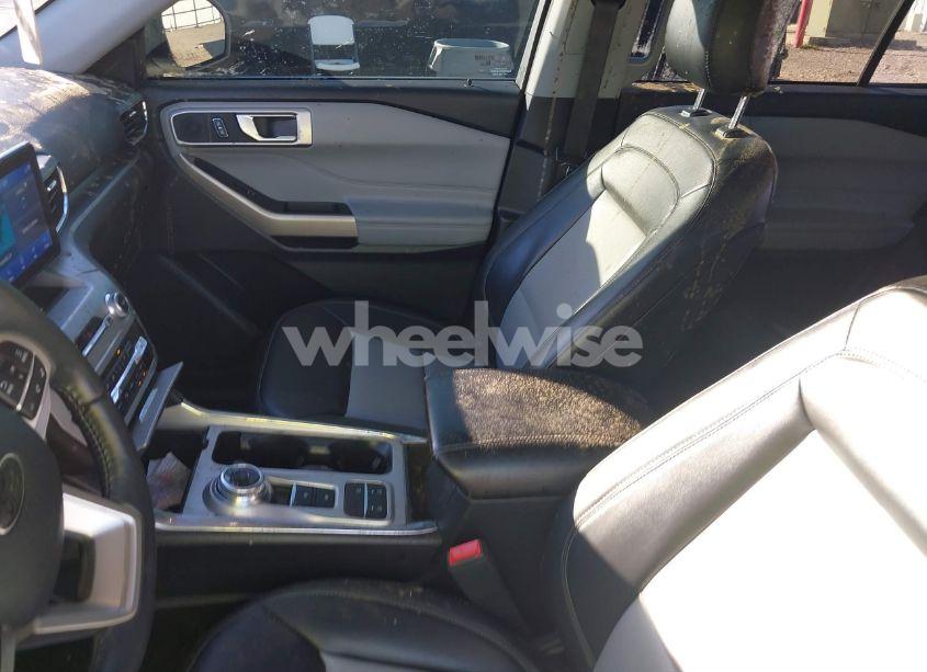 Photo 12 of 2022 Ford Explorer XLT (VIN 1FMSK7DH3NGA09295)