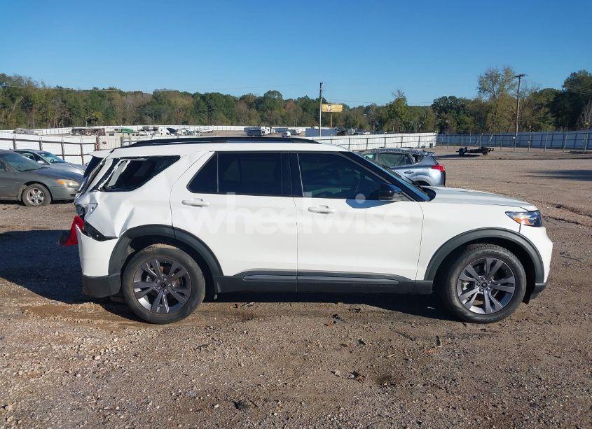 Photo 14 of 2022 Ford Explorer XLT (VIN 1FMSK7DH3NGA09295)