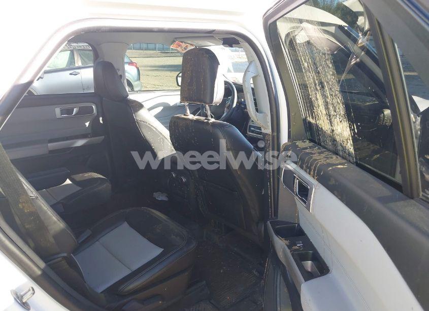 Photo 8 of 2022 Ford Explorer XLT (VIN 1FMSK7DH3NGA09295)