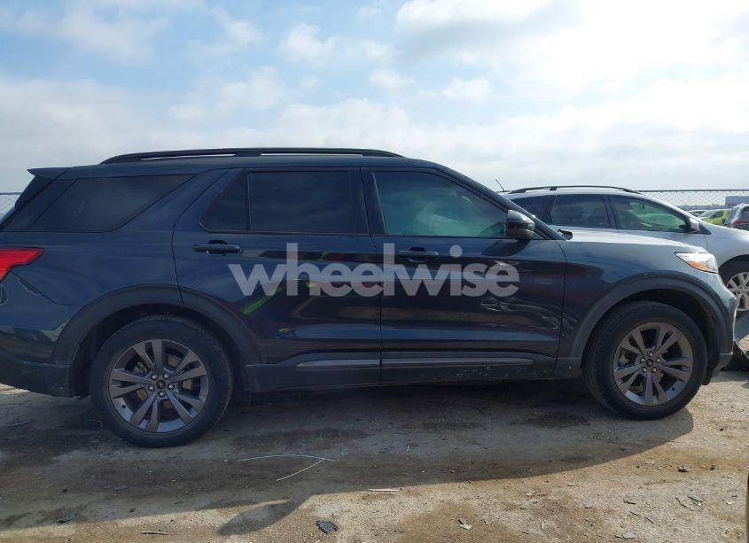 Photo 13 of 2022 Ford Explorer XLT (VIN 1FMSK7DH3NGA14352)