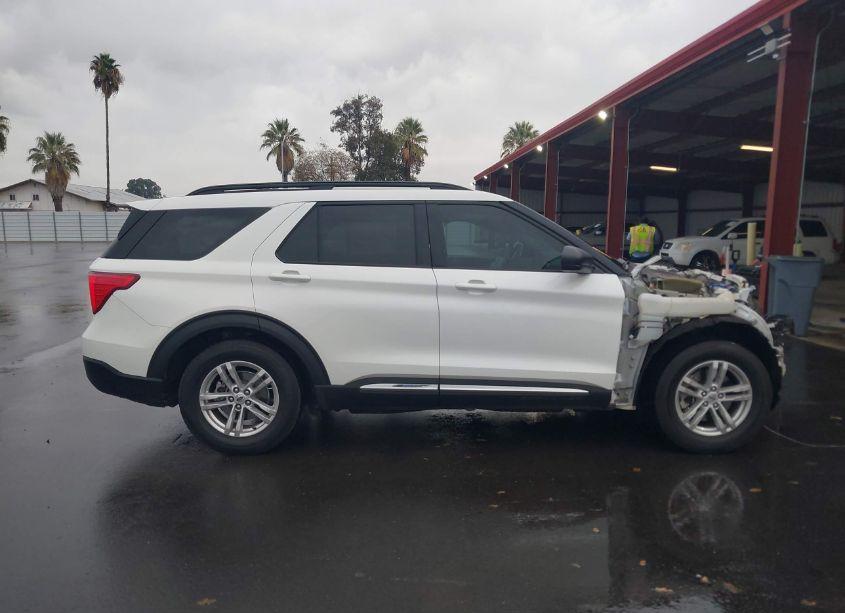 Photo 14 of 2022 Ford Explorer XLT (VIN 1FMSK7DH3NGA15694)