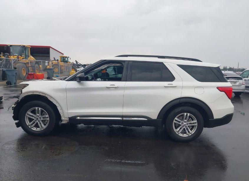 Photo 15 of 2022 Ford Explorer XLT (VIN 1FMSK7DH3NGA15694)