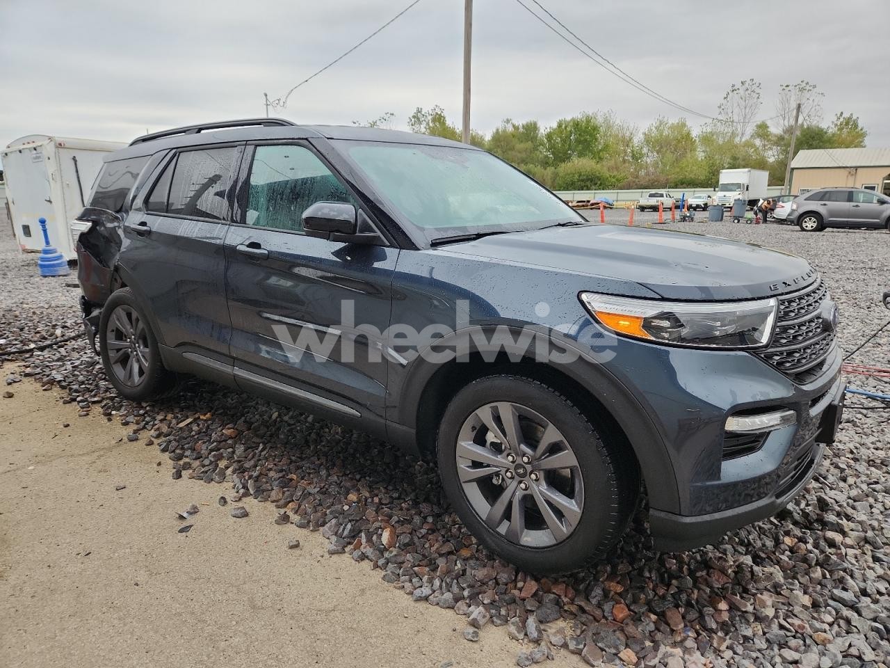 Photo 4 of 2023 FORD EXPLORER XLT (VIN 1FMSK7DH3PGB07858)