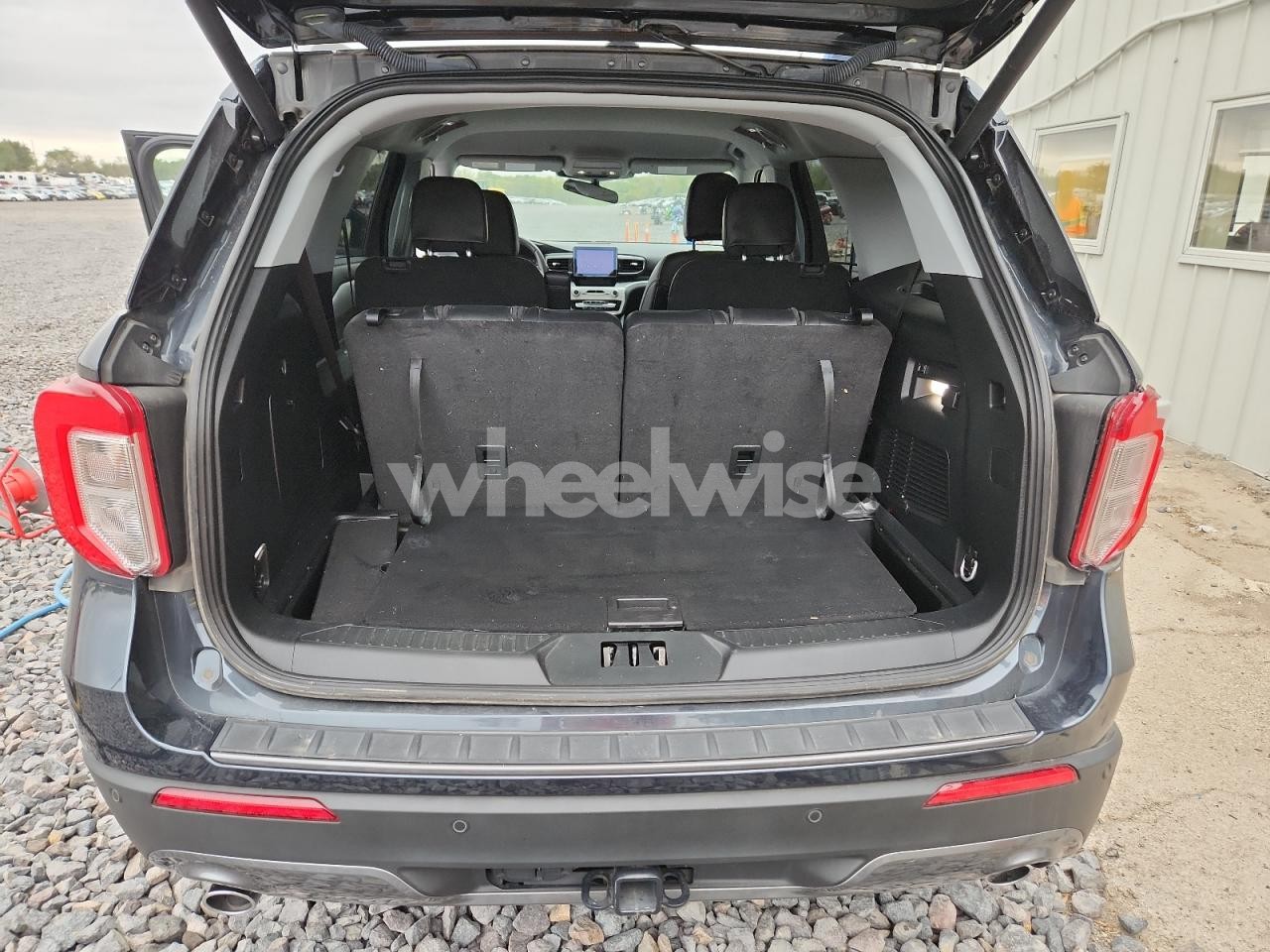 Photo 6 of 2023 FORD EXPLORER XLT (VIN 1FMSK7DH3PGB07858)