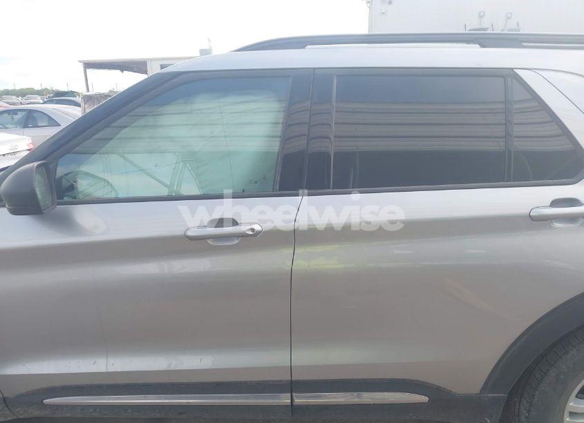 Photo 14 of 2023 Ford Explorer XLT (VIN 1FMSK7DH3PGC39101)