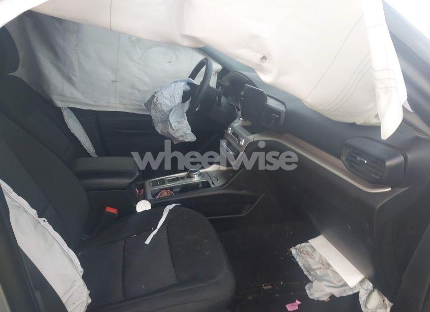 Photo 5 of 2023 Ford Explorer XLT (VIN 1FMSK7DH3PGC39101)