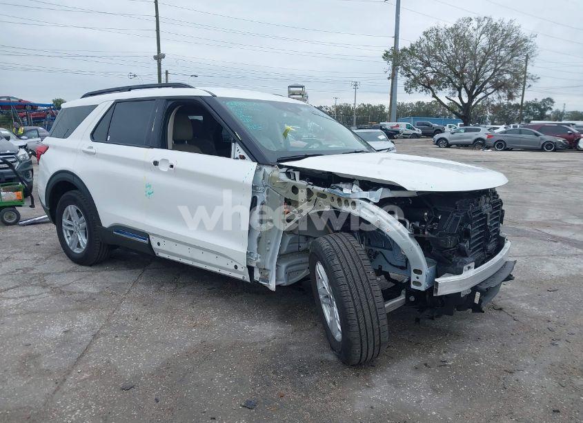 2024 Ford Explorer XLT (VIN 1FMSK7DH3RGA54257) main photo