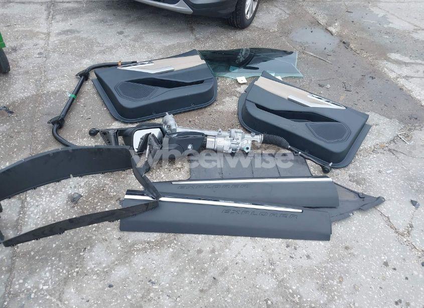 Photo 11 of 2024 Ford Explorer XLT (VIN 1FMSK7DH3RGA54257)