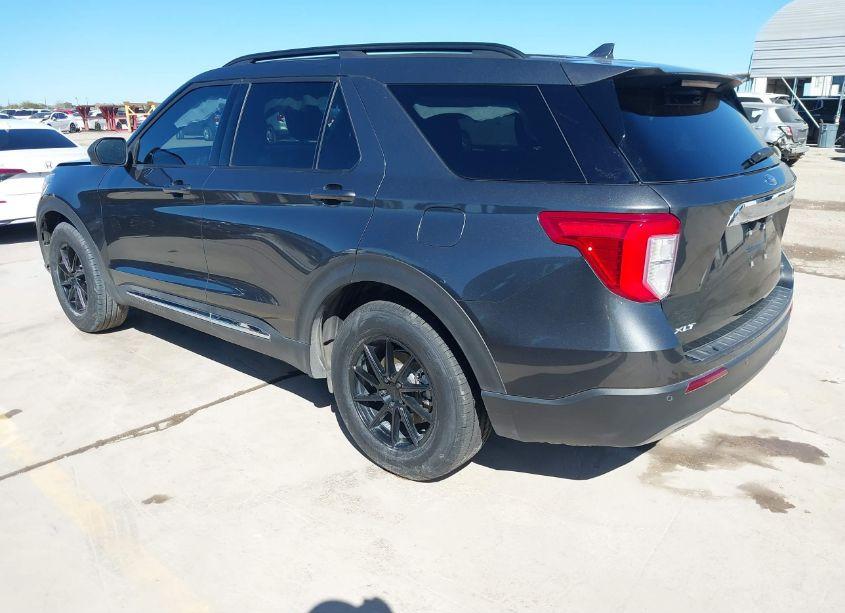 Photo 3 of 2020 Ford Explorer XLT (VIN 1FMSK7DH4LGB34917)