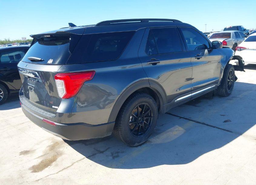 Photo 4 of 2020 Ford Explorer XLT (VIN 1FMSK7DH4LGB34917)