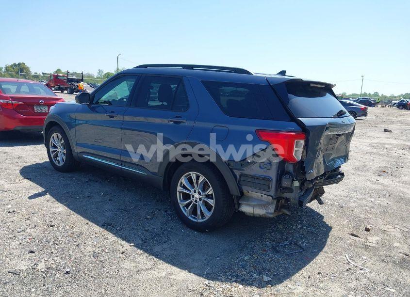 Photo 3 of 2021 Ford Explorer XLT (VIN 1FMSK7DH4MGA11247)