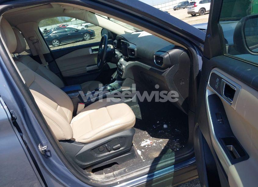 Photo 5 of 2021 Ford Explorer XLT (VIN 1FMSK7DH4MGA11247)