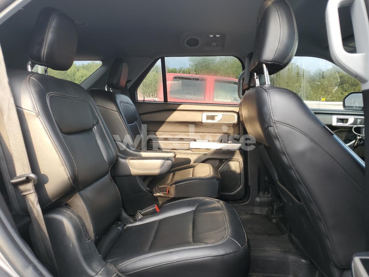 Photo 11 of 2021 FORD EXPLORER XLT (VIN 1FMSK7DH4MGB20064)