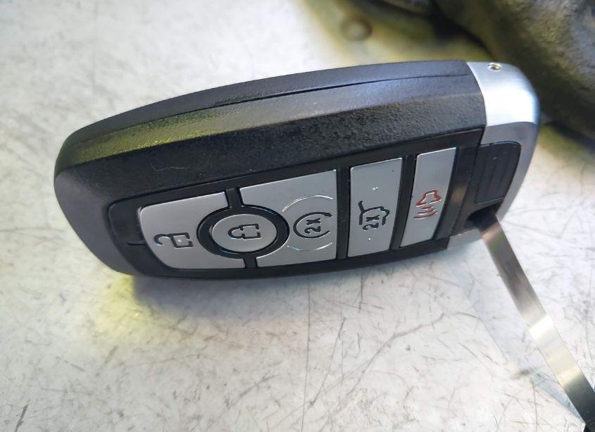 Photo 11 of 2021 Ford Explorer XLT (VIN 1FMSK7DH4MGC51205)