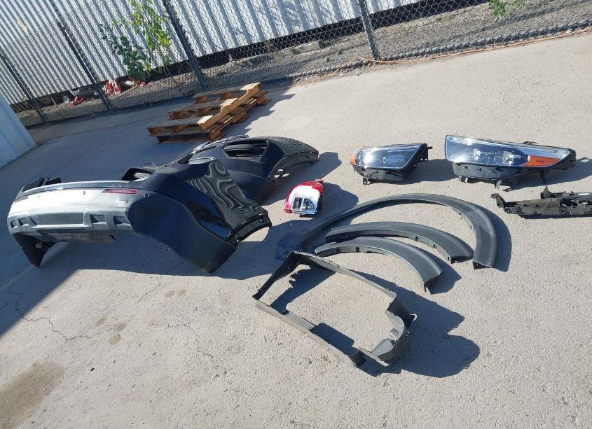 Photo 12 of 2022 Ford Explorer XLT (VIN 1FMSK7DH4NGA15185)