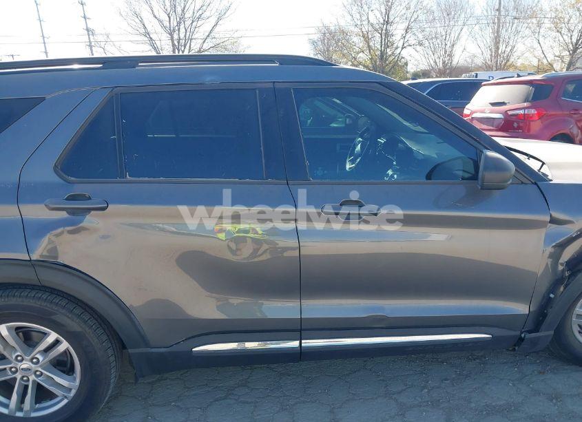 Photo 13 of 2023 Ford Explorer XLT (VIN 1FMSK7DH4PGB05813)