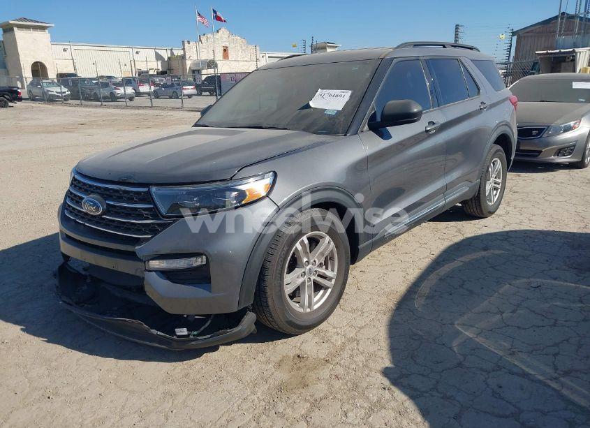 Photo 2 of 2023 Ford Explorer XLT (VIN 1FMSK7DH4PGB05813)