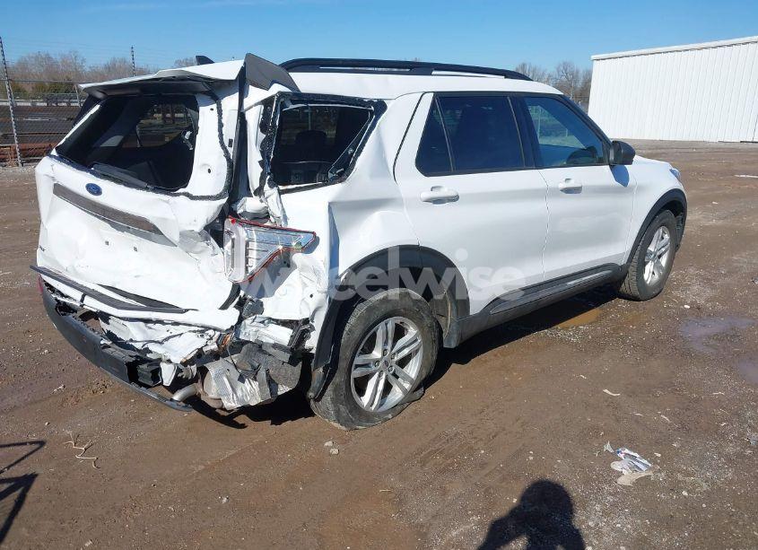 Photo 4 of 2023 Ford Explorer XLT (VIN 1FMSK7DH4PGB16956)