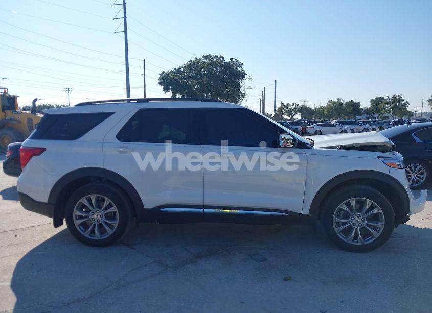 Photo 13 of 2023 Ford Explorer XLT (VIN 1FMSK7DH4PGB32932)