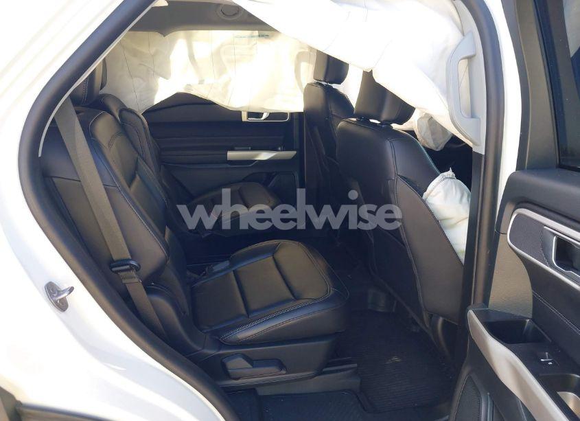 Photo 8 of 2023 Ford Explorer XLT (VIN 1FMSK7DH4PGB32932)