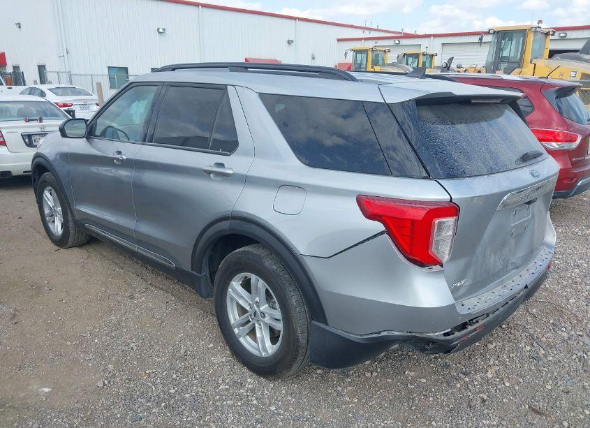 Photo 3 of 2023 Ford Explorer XLT (VIN 1FMSK7DH4PGB91639)