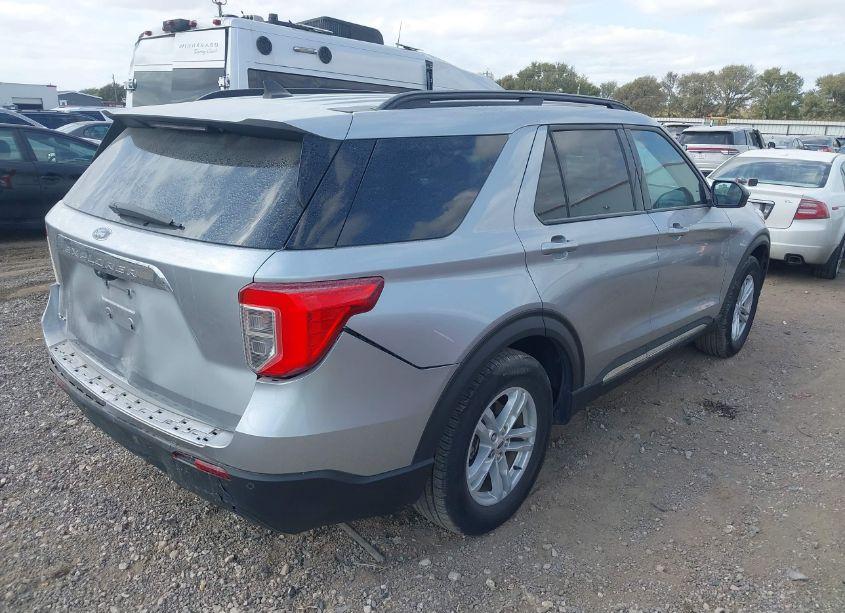 Photo 4 of 2023 Ford Explorer XLT (VIN 1FMSK7DH4PGB91639)