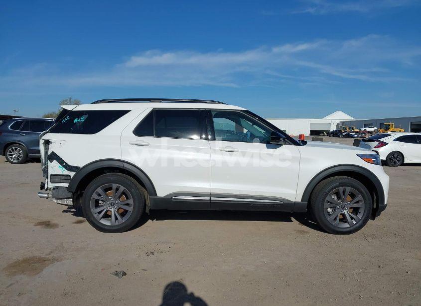 Photo 13 of 2023 Ford Explorer XLT (VIN 1FMSK7DH4PGC34747)