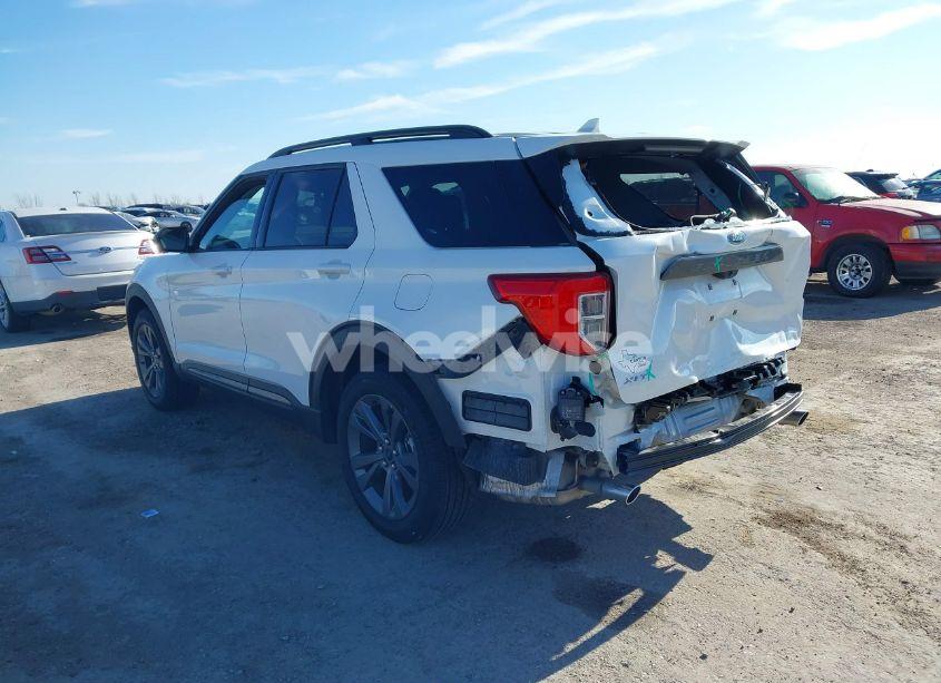 Photo 3 of 2023 Ford Explorer XLT (VIN 1FMSK7DH4PGC34747)