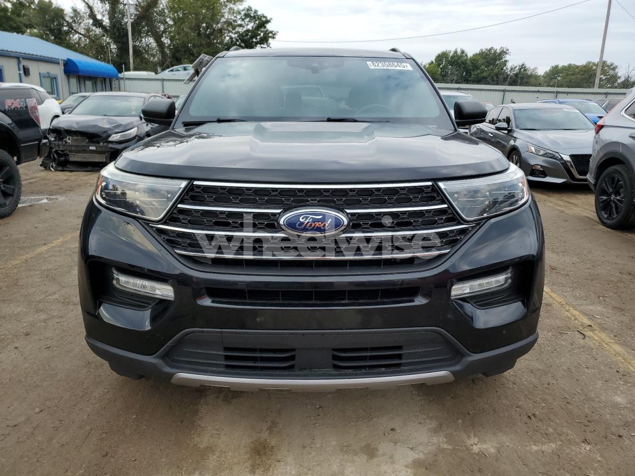 Photo 5 of 2020 FORD EXPLORER XLT (VIN 1FMSK7DH5LGA20554)