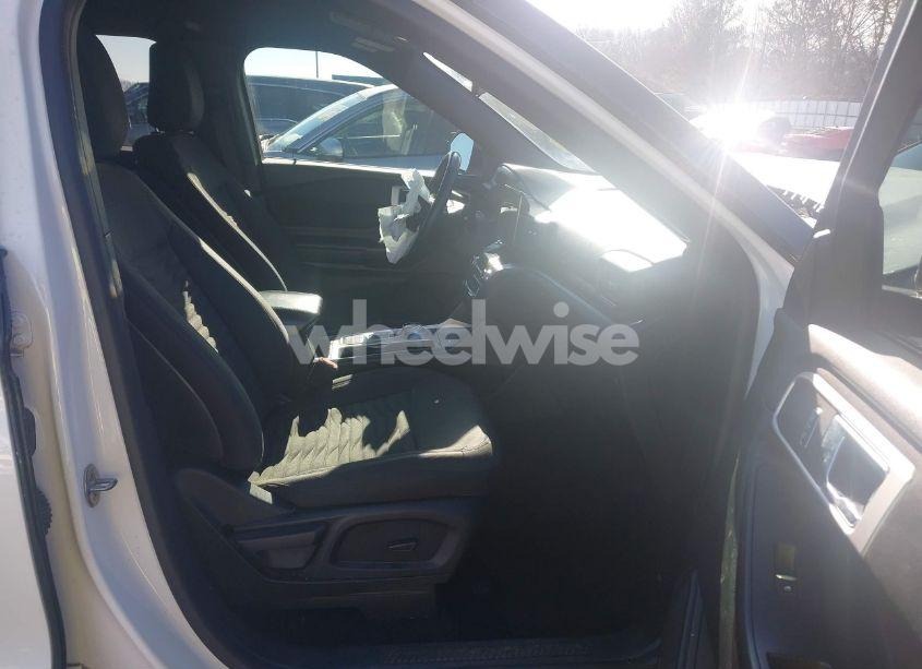 Photo 5 of 2020 Ford Explorer XLT (VIN 1FMSK7DH5LGA88238)