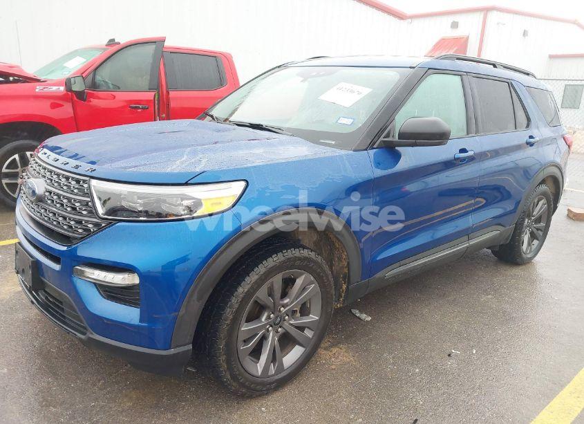 Photo 2 of 2021 Ford Explorer XLT (VIN 1FMSK7DH5MGA81663)