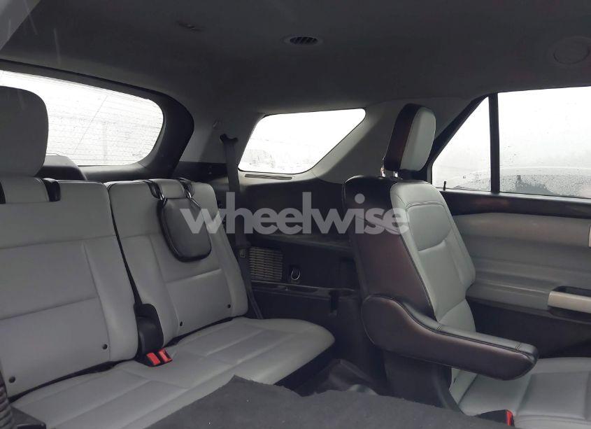 Photo 8 of 2021 Ford Explorer XLT (VIN 1FMSK7DH5MGA81663)