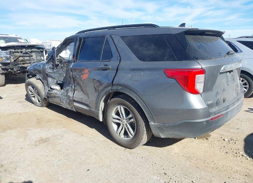 Photo 3 of 2022 Ford Explorer XLT (VIN 1FMSK7DH5NGA92020)