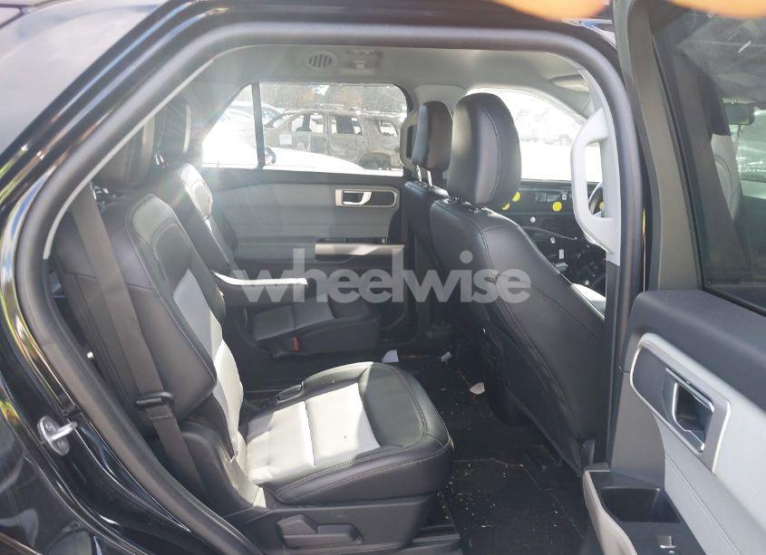Photo 8 of 2023 Ford Explorer XLT (VIN 1FMSK7DH5PGA42852)