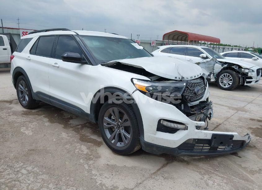 2023 Ford Explorer XLT (VIN 1FMSK7DH5PGA47310) main photo