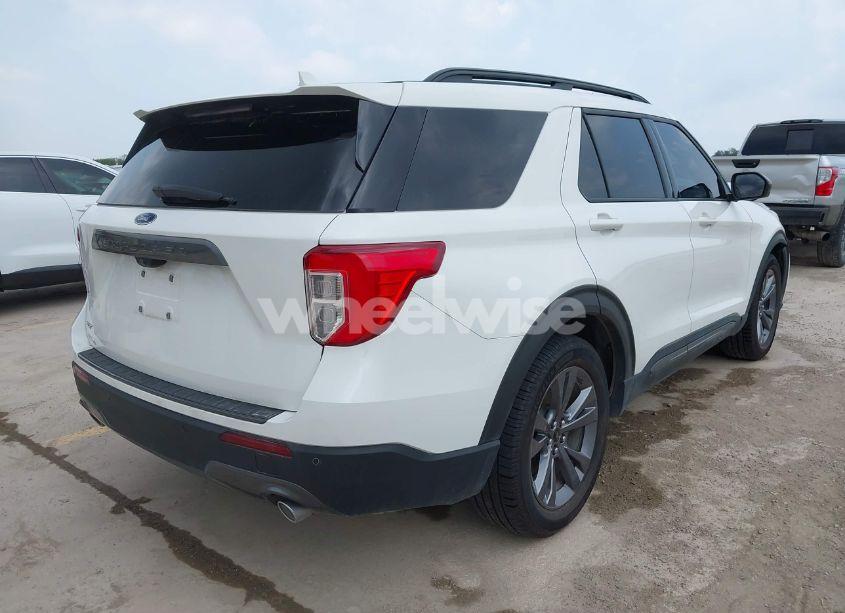 Photo 4 of 2023 Ford Explorer XLT (VIN 1FMSK7DH5PGA47310)