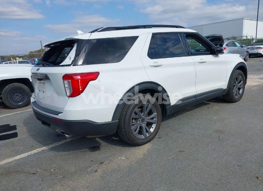 Photo 4 of 2023 Ford Explorer XLT (VIN 1FMSK7DH5PGA76970)
