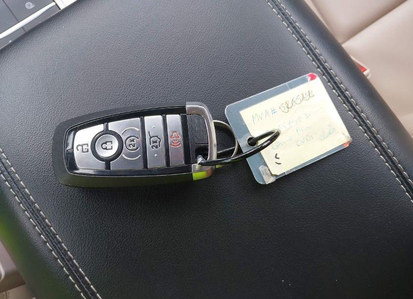 Photo 11 of 2023 Ford Explorer XLT (VIN 1FMSK7DH5PGB18456)