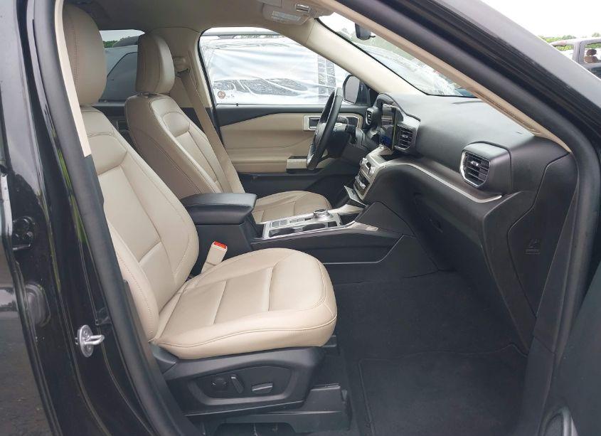 Photo 5 of 2023 Ford Explorer XLT (VIN 1FMSK7DH5PGB18456)