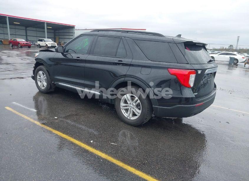 Photo 3 of 2023 Ford Explorer XLT (VIN 1FMSK7DH5PGB72548)