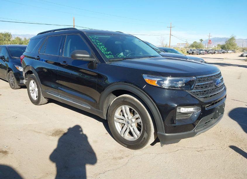 2023 Ford Explorer XLT (VIN 1FMSK7DH5PGB74087) main photo