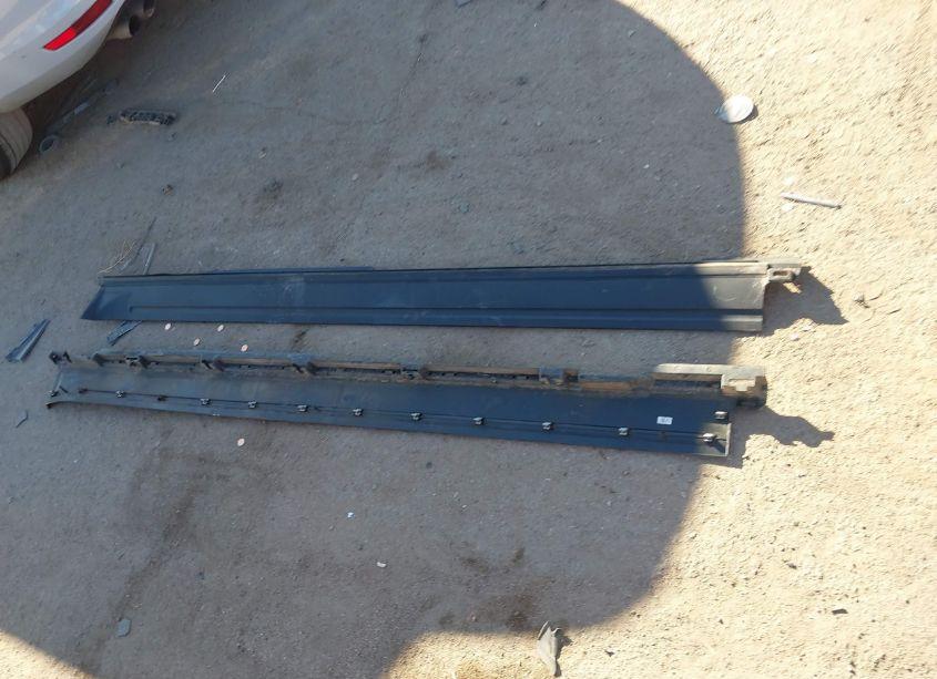 Photo 12 of 2023 Ford Explorer XLT (VIN 1FMSK7DH5PGB74087)