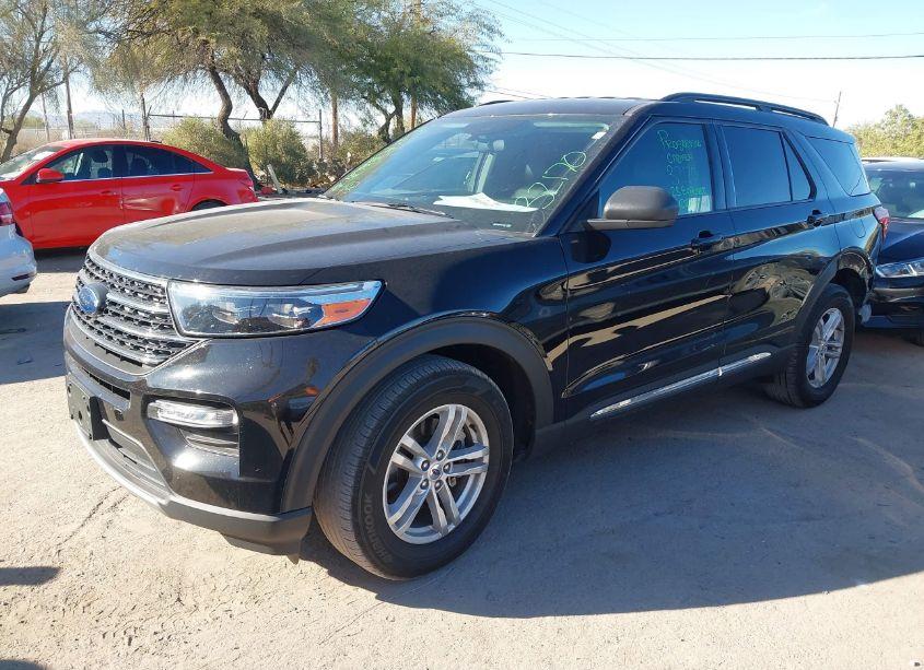 Photo 2 of 2023 Ford Explorer XLT (VIN 1FMSK7DH5PGB74087)