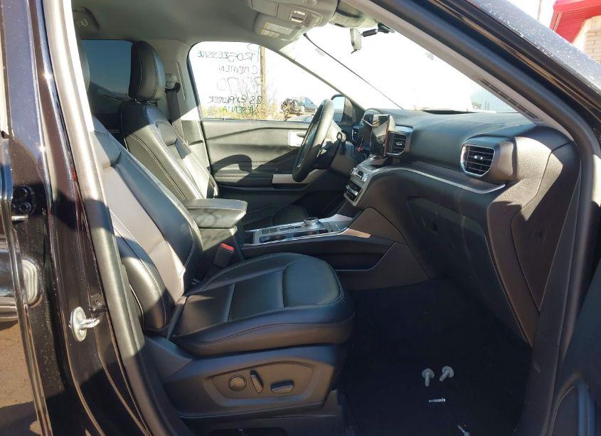 Photo 5 of 2023 Ford Explorer XLT (VIN 1FMSK7DH5PGB74087)