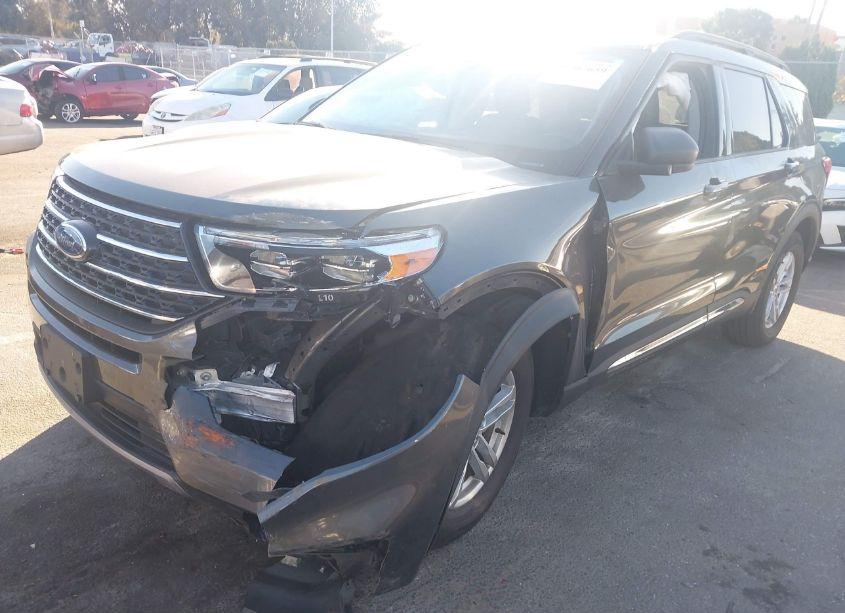 Photo 2 of 2020 Ford Explorer XLT (VIN 1FMSK7DH6LGC47753)