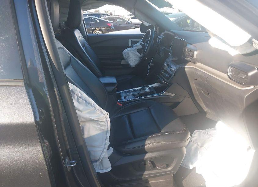 Photo 5 of 2020 Ford Explorer XLT (VIN 1FMSK7DH6LGC47753)