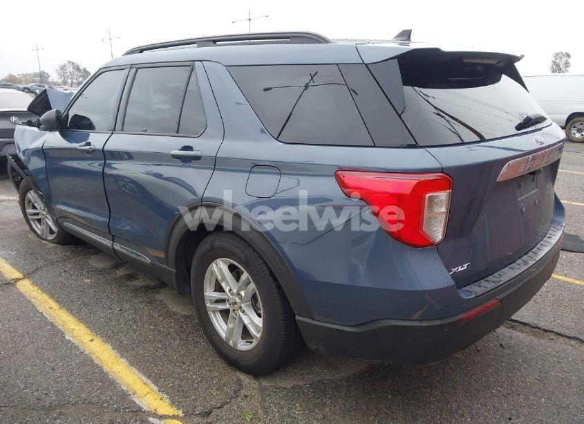 Photo 3 of 2021 Ford Explorer XLT (VIN 1FMSK7DH6MGA72079)