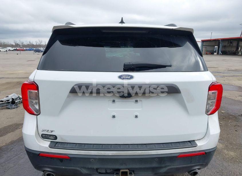Photo 16 of 2021 Ford Explorer XLT (VIN 1FMSK7DH6MGC42764)